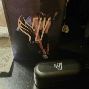 NWT Bluetooth Earbuds